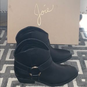 Joie Booties